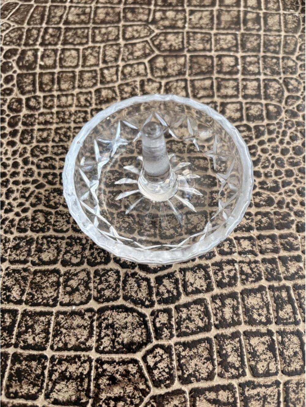CRYSTAL RING HOLDER - Picture 2 of 5